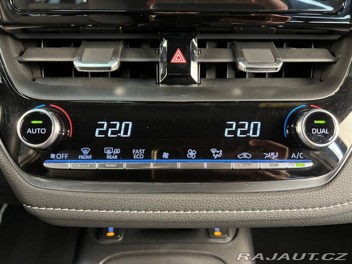 Toyota Corolla 1.8 HYBRID COMFORT, ACC, 2021