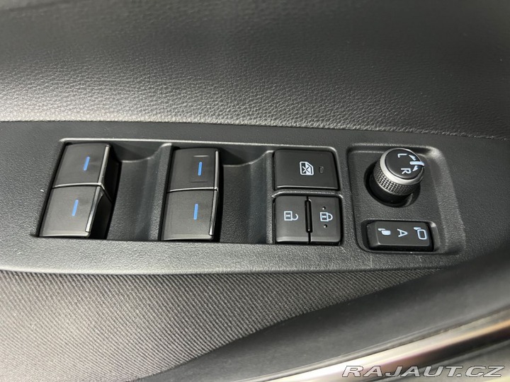 Toyota Corolla 1.8 HYBRID COMFORT, ACC, 2021