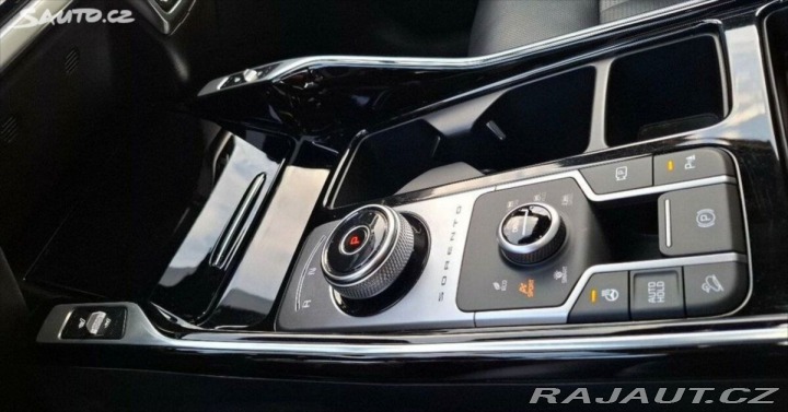 Kia Sorento 1,6   T-GDI HEV, DPH odpo 2022