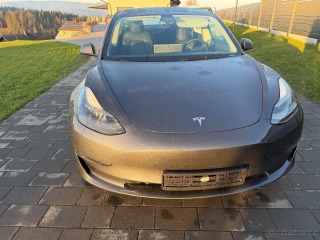Tesla Model 3 long range awd 4x4