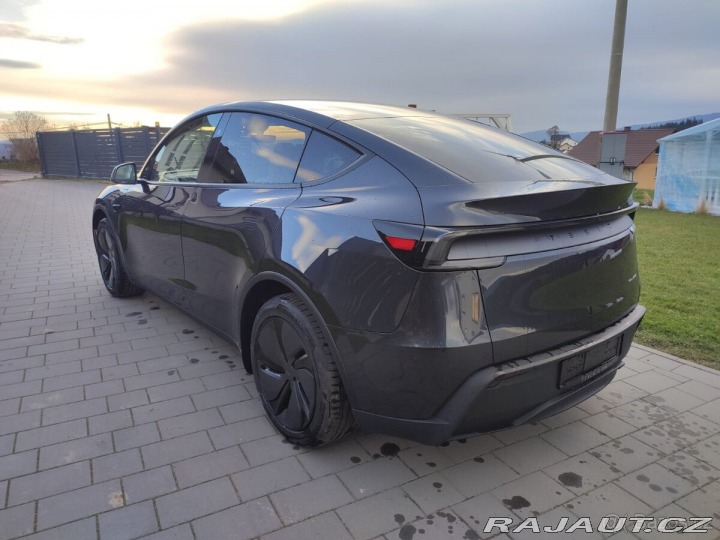 Tesla Model Y yuniper long range awd 2025