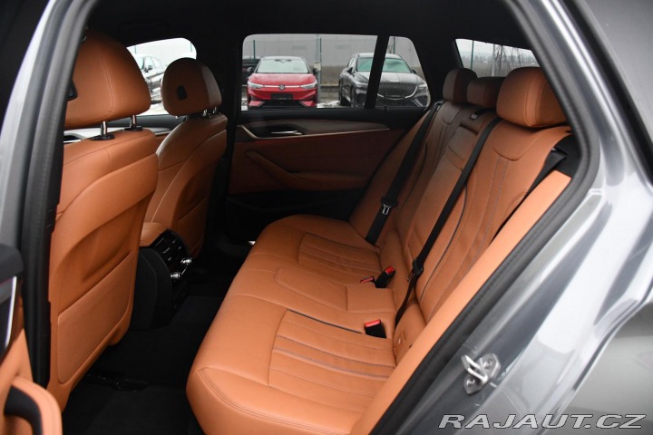 BMW 5 530d xDrive M-SPORT ČR 1. 2023