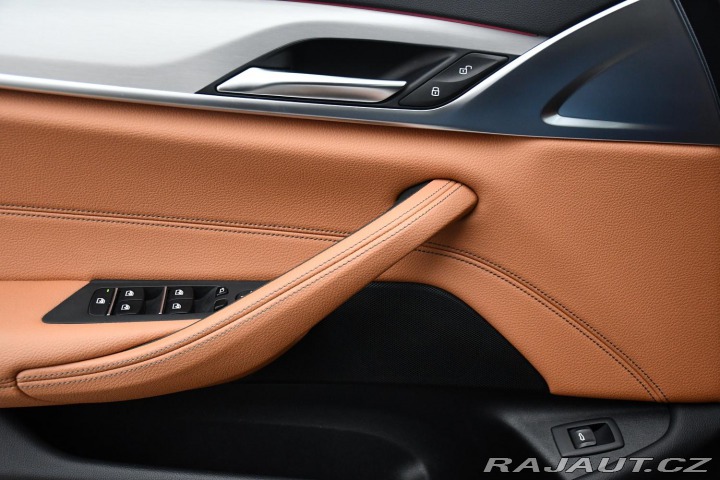 BMW 5 530d xDrive M-SPORT ČR 1. 2023