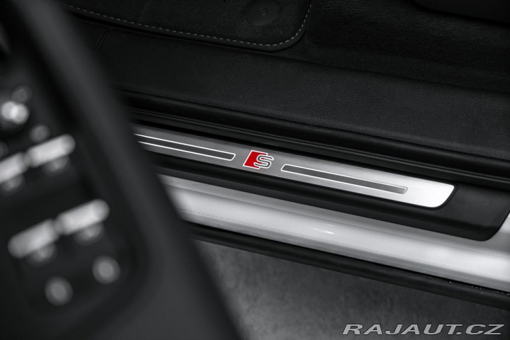 Audi Q7 50TDI S-line Matrix Vzduc 2026