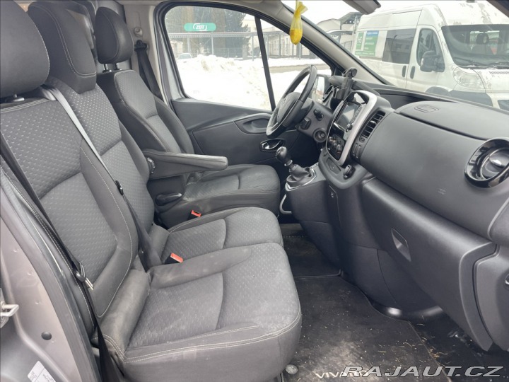Opel Vivaro 1,6 DCi 107kw Long Tažné 2017