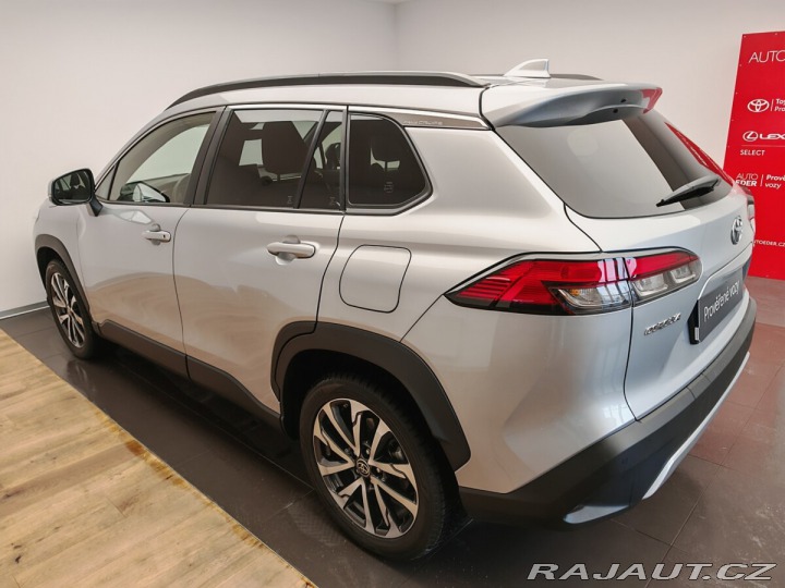 Toyota Corolla Cross 2.0 Hybrid e-CVT Style 2025