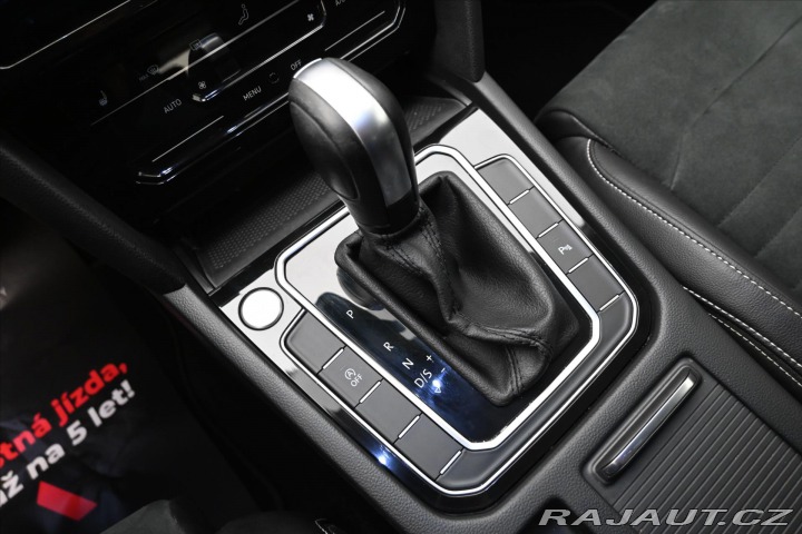 Volkswagen Passat 2,0 TDI 110 kW DSG Elegan 2023