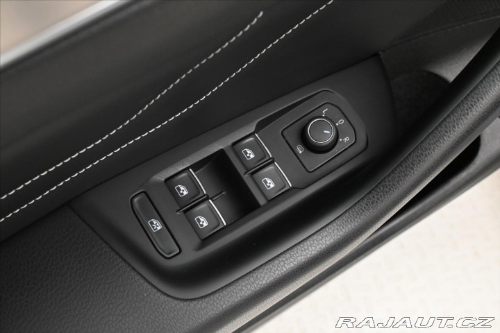 Volkswagen Passat 2,0 TDI 110 kW DSG Elegan 2023