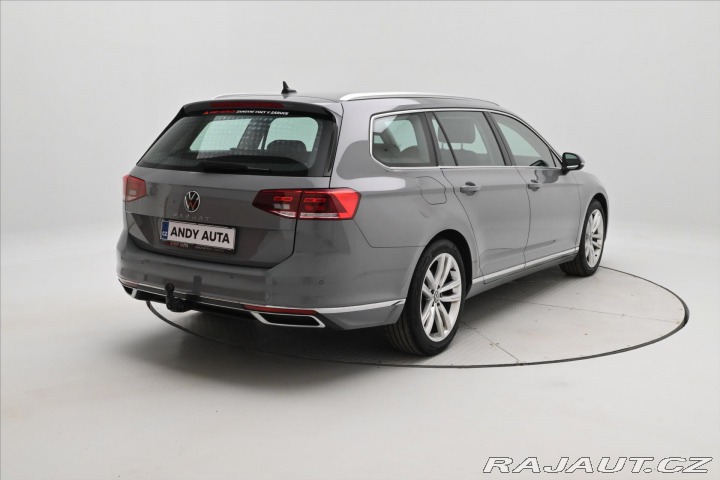 Volkswagen Passat 2,0 TDI 110 kW DSG Elegan 2023