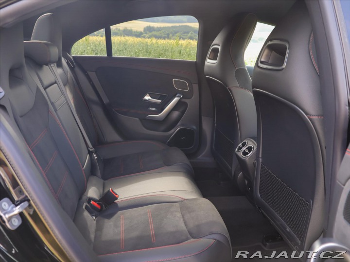 Mercedes-Benz CLA 1,4 200 AMG Premium 2025