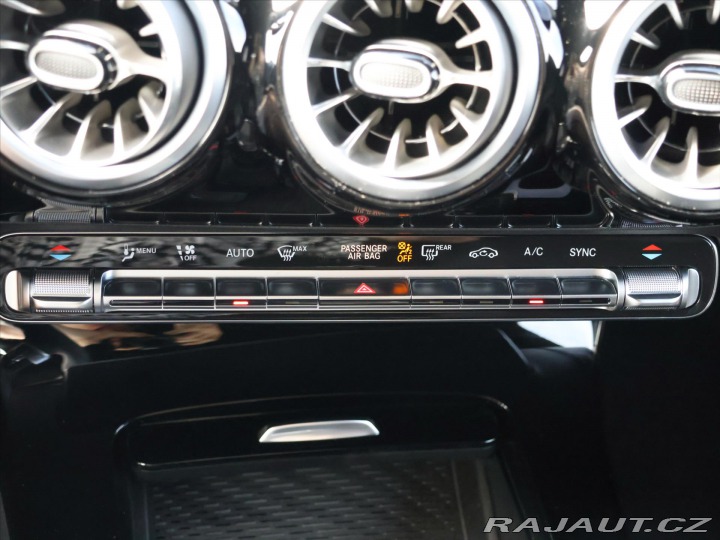 Mercedes-Benz CLA 1,4 200 AMG Premium 2025