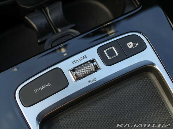 Mercedes-Benz CLA 1,4 200 AMG Premium 2025