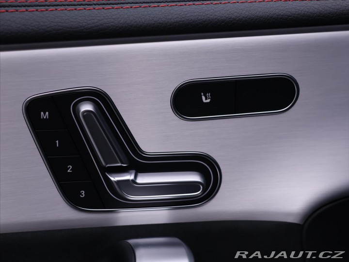 Mercedes-Benz CLA 1,4 200 AMG Premium 2025