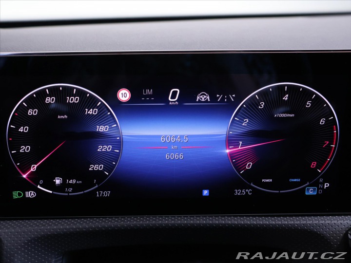 Mercedes-Benz CLA 1,4 200 AMG Premium 2025