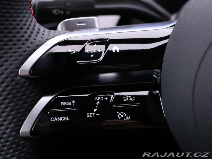 Mercedes-Benz CLA 1,4 200 AMG Premium 2025