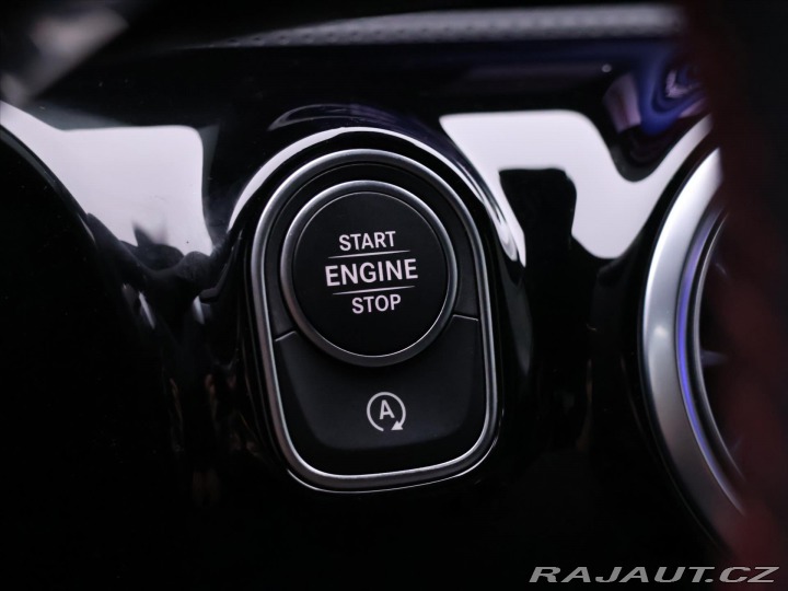 Mercedes-Benz CLA 1,4 200 AMG Premium 2025