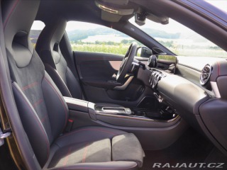 Mercedes-Benz CLA 1,4 200 AMG Premium 2025