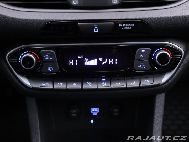 Hyundai i30 1,5 T-GDi 117kW Smart CZ 2022