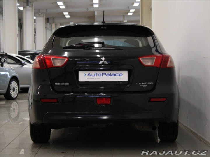 Mitsubishi Lancer 1,6 i 86kW 90 100km! 1.ma 2016