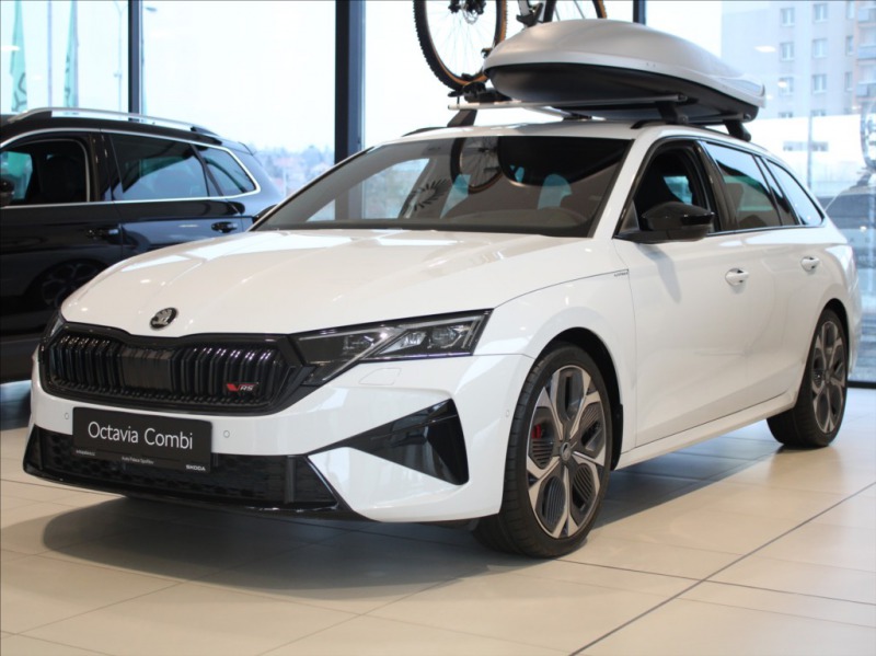 Škoda Octavia 2,0 RS 195kW NOVÝ VŮZ skl