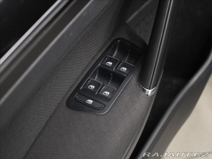 Volkswagen Golf 2,0 GTD 135kW DSG 2x Sady 2016