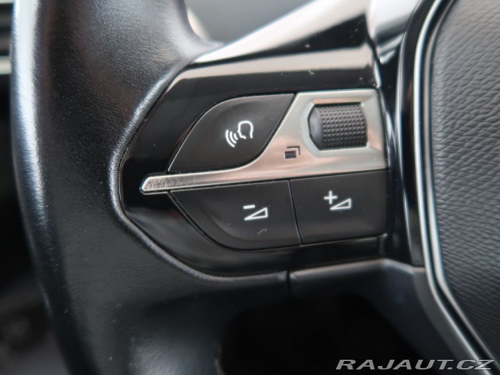 Peugeot 5008 1.2PureTech,CZ,1Maj,ALLUR 2019