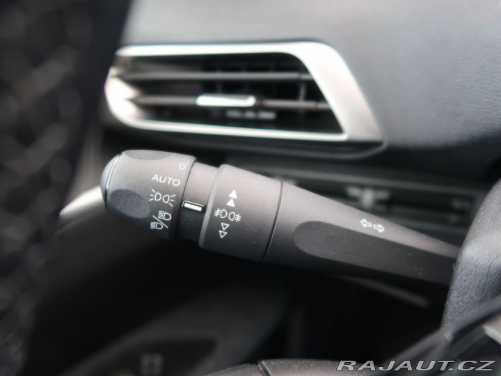 Peugeot 5008 1.2PureTech,CZ,1Maj,ALLUR 2019