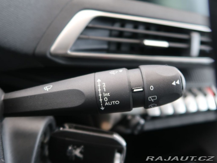 Peugeot 5008 1.2PureTech,CZ,1Maj,ALLUR 2019