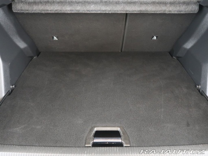 Peugeot 2008 1.2PureTech,74kW,Manuál,A 2024