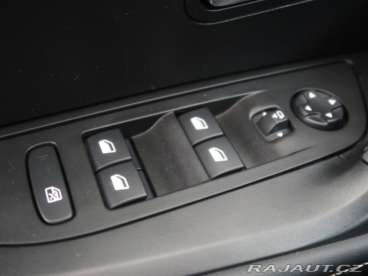 Peugeot 2008 1.2PureTech,74kW,Manuál,A 2024