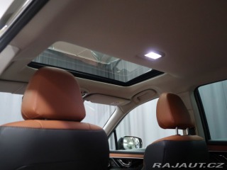 Subaru Outback Touring 4X4 AWD + hnědá k 2025