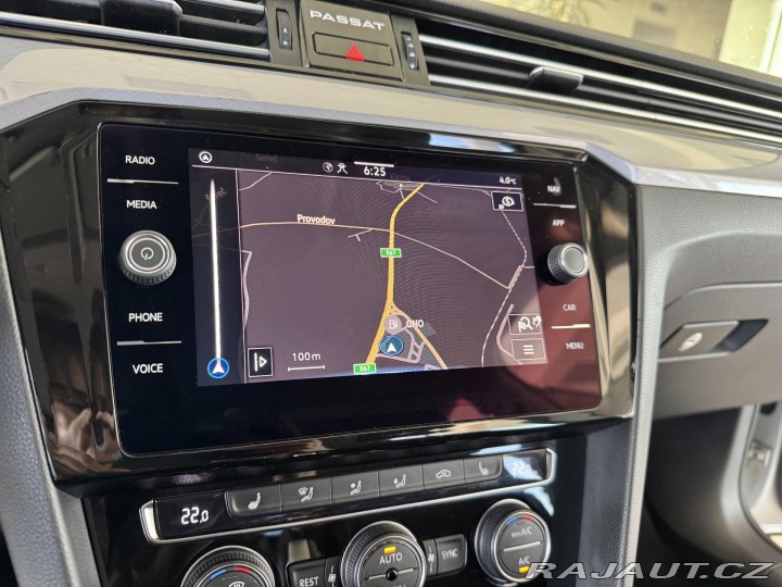 Volkswagen Passat 1,5TSI DSG*110kW*Navi*FAC 2020