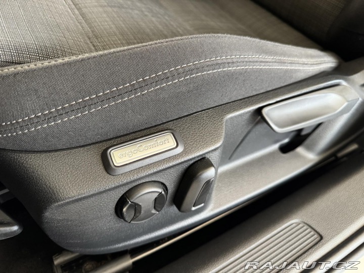 Volkswagen Passat 1,5TSI DSG*110kW*Navi*FAC 2020