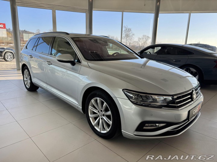 Volkswagen Passat 1,5TSI DSG*110kW*Navi*FAC 2020