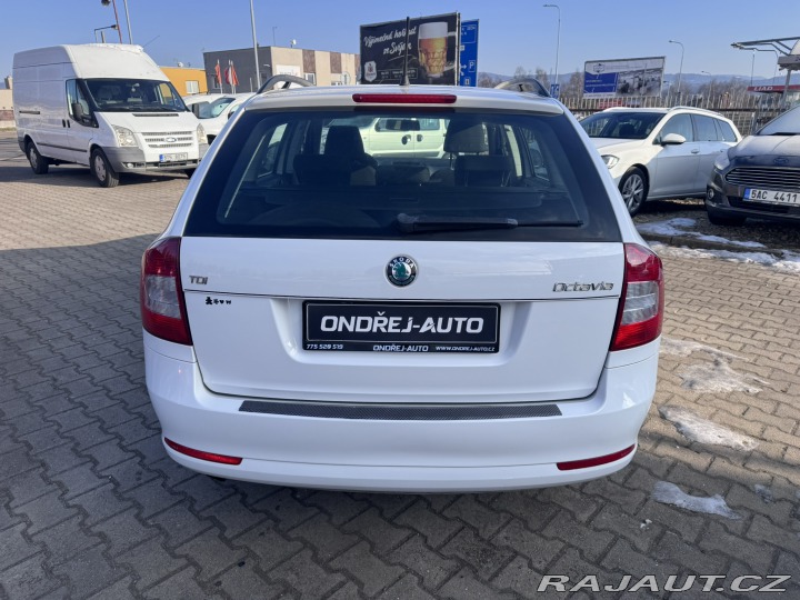 Škoda Octavia 1,6 TDI 77 KW ITÁLIE STK 2011