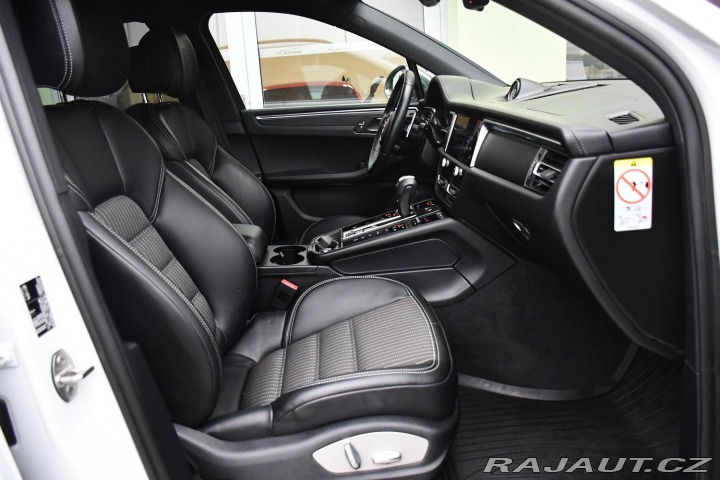 Porsche Macan T2.0 PDK CHRONO 2ALU ZÁRU 2023