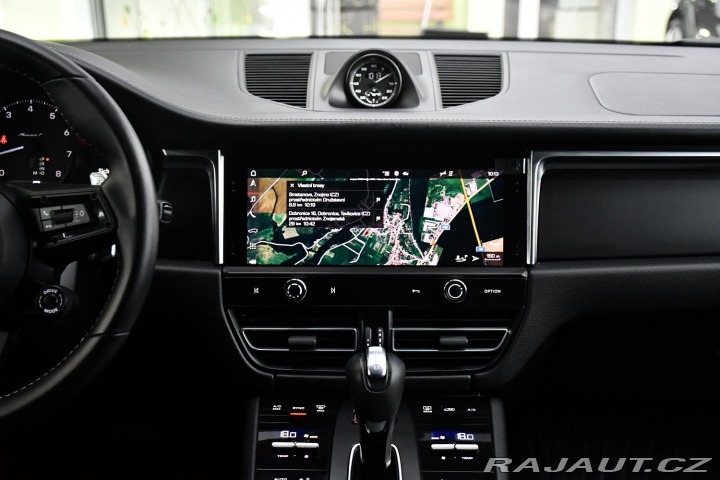 Porsche Macan T2.0 PDK CHRONO 2ALU ZÁRU 2023