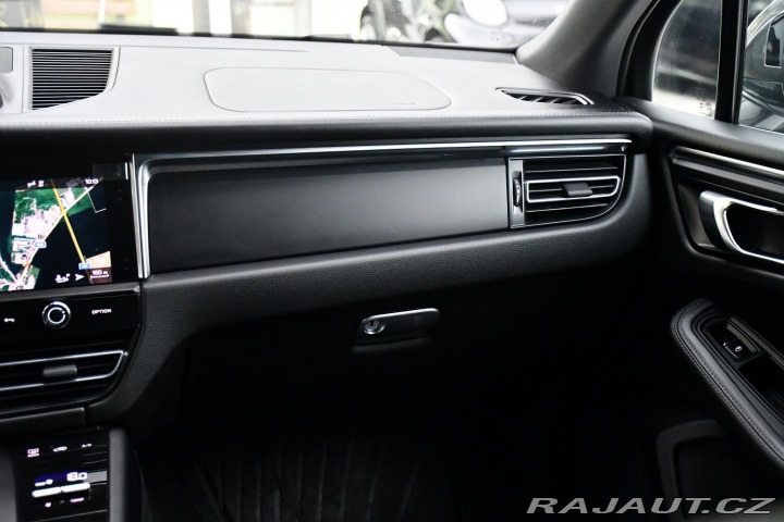 Porsche Macan T2.0 PDK CHRONO 2ALU ZÁRU 2023