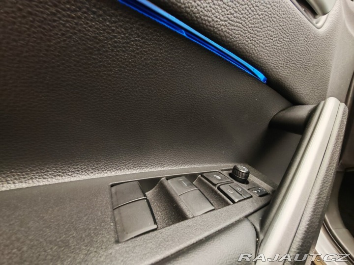 Toyota Corolla Cross 2.0 Hybrid e-CVT Style 2025