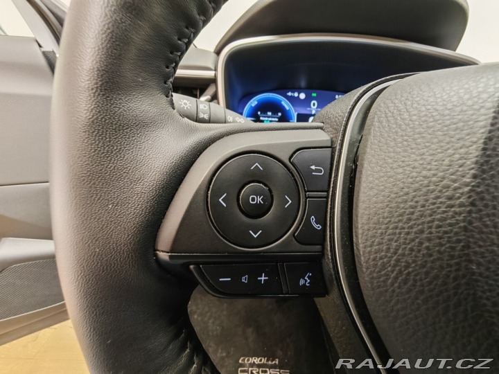 Toyota Corolla Cross 2.0 Hybrid e-CVT Style 2025