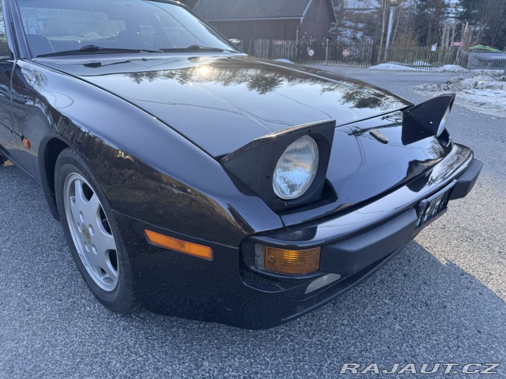 Porsche 944 2,5i 121 KW TARGA STK 1983