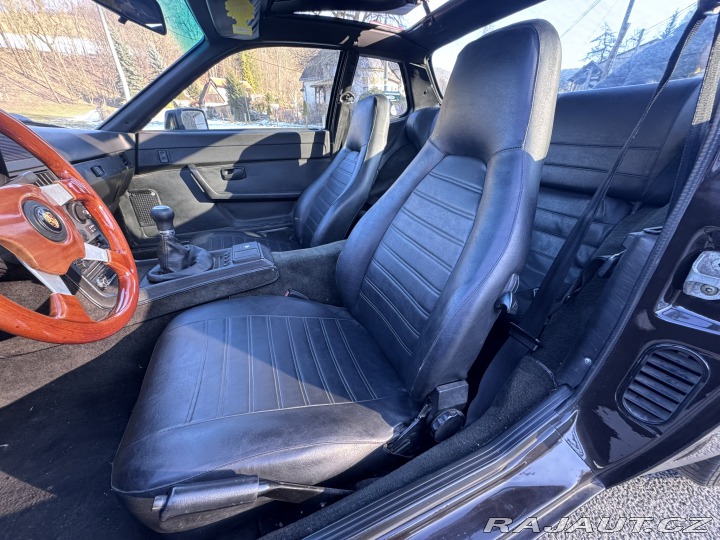 Porsche 944 2,5i 121 KW TARGA STK 1983