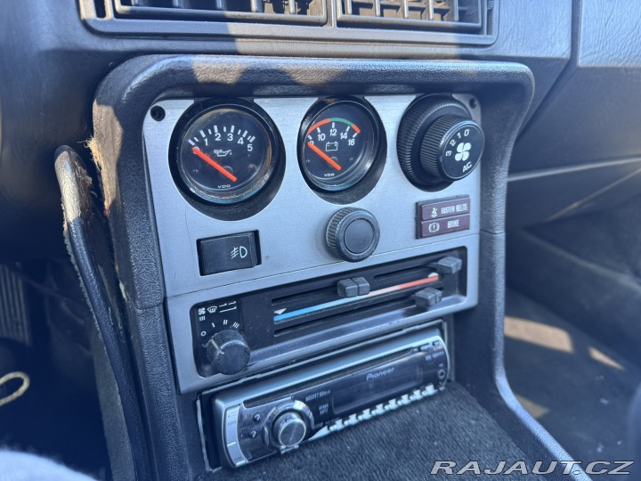 Porsche 944 2,5i 121 KW TARGA STK 1983