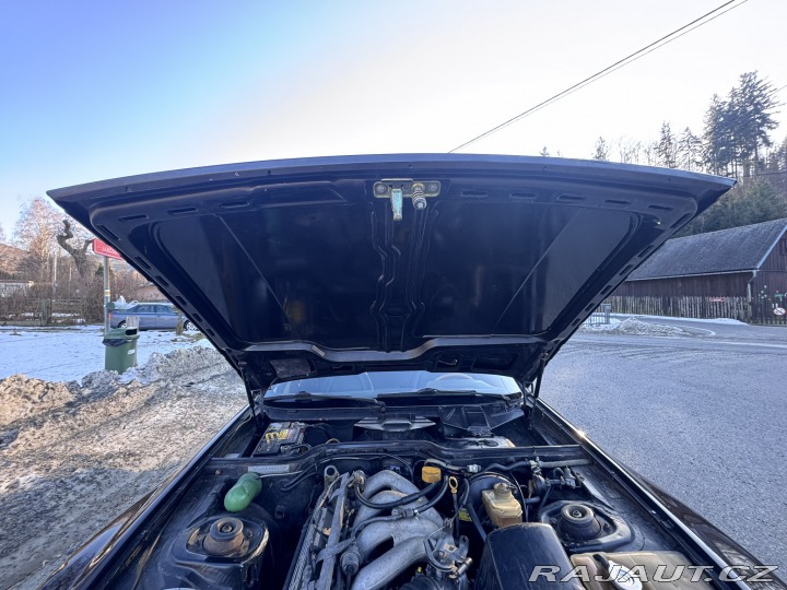 Porsche 944 2,5i 121 KW TARGA STK 1983