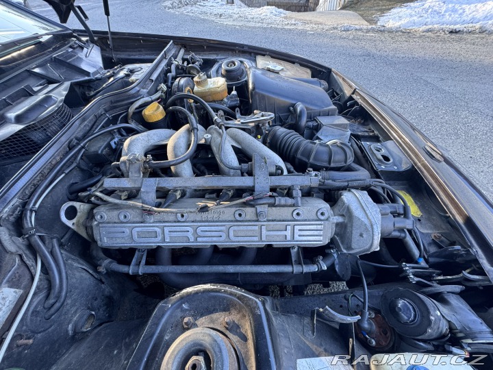 Porsche 944 2,5i 121 KW TARGA STK 1983