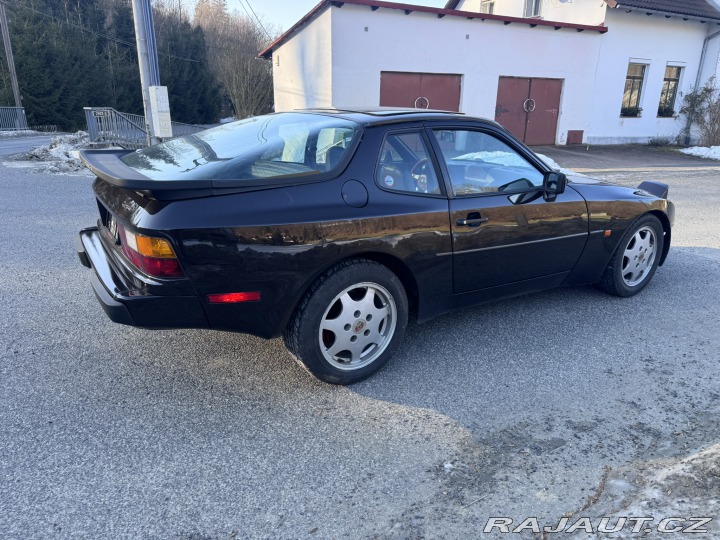 Porsche 944 2,5i 121 KW TARGA STK 1983