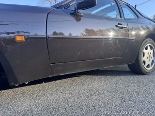 Porsche 944 2,5i 121 KW TARGA STK 1983