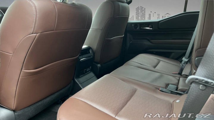 Toyota Land Cruiser 2,8D 8 AT 4x4 Executive + 2025