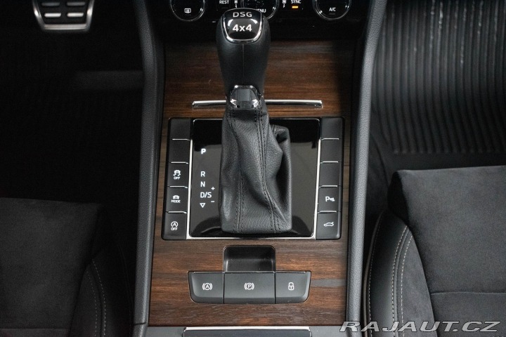 Škoda Superb SCOUT 2.0 TDI*REZERVACE* 2022