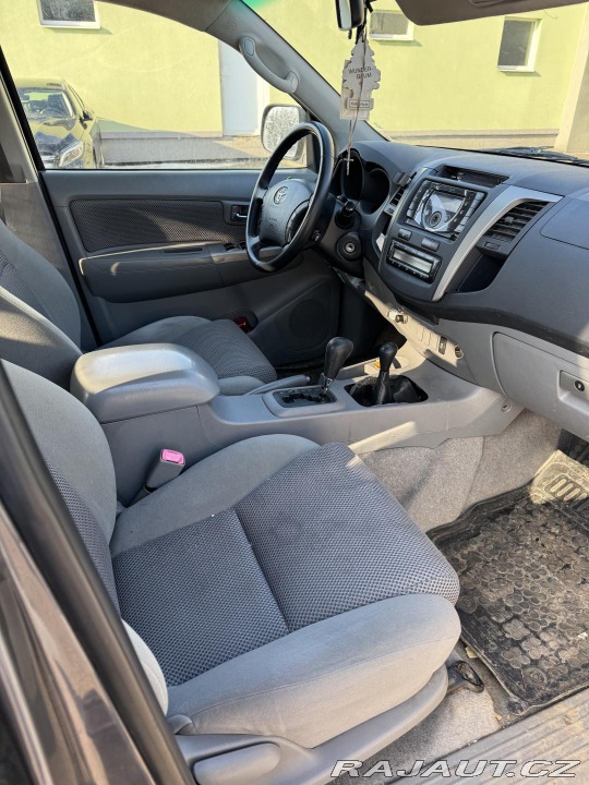 Toyota Hilux 3,0 D 4x4 AUTOMAT 2010